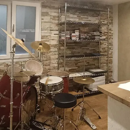 Fly House 펜션 보르소 델 그라파