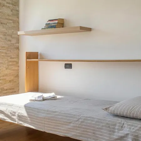Fly House Semesterbostad *